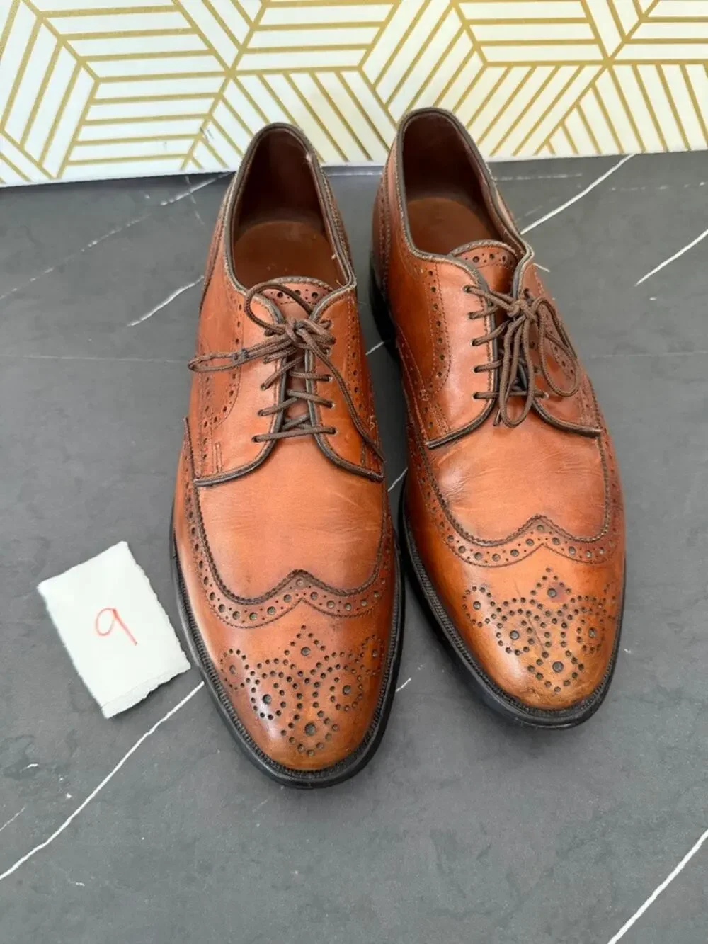 Allen Edmonds Men's Brown Leather Oxfords | Size 9.5 B